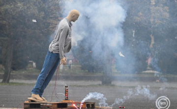 Rendőrség: csak szakértő eladótól vegyen mindenki tűzijátékot