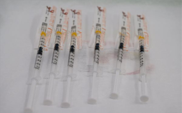 Meghaladta a 20 milliót a beadott oltások száma Nagy-Britanniában